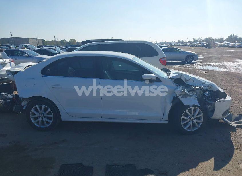 Photo 13 of 2014 Volkswagen Jetta 1.8T SE (VIN 3VWD07AJ4EM429421)
