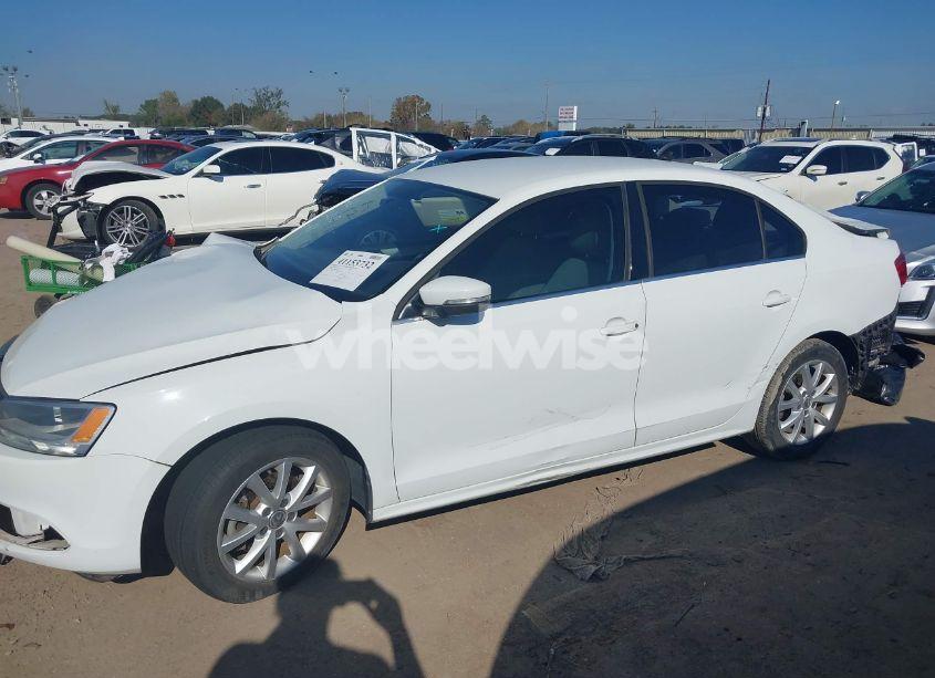 Photo 14 of 2014 Volkswagen Jetta 1.8T SE (VIN 3VWD07AJ4EM429421)