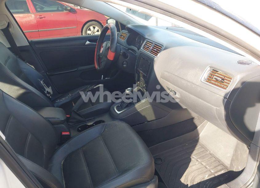 Photo 5 of 2014 Volkswagen Jetta 1.8T SE (VIN 3VWD07AJ5EM238638)