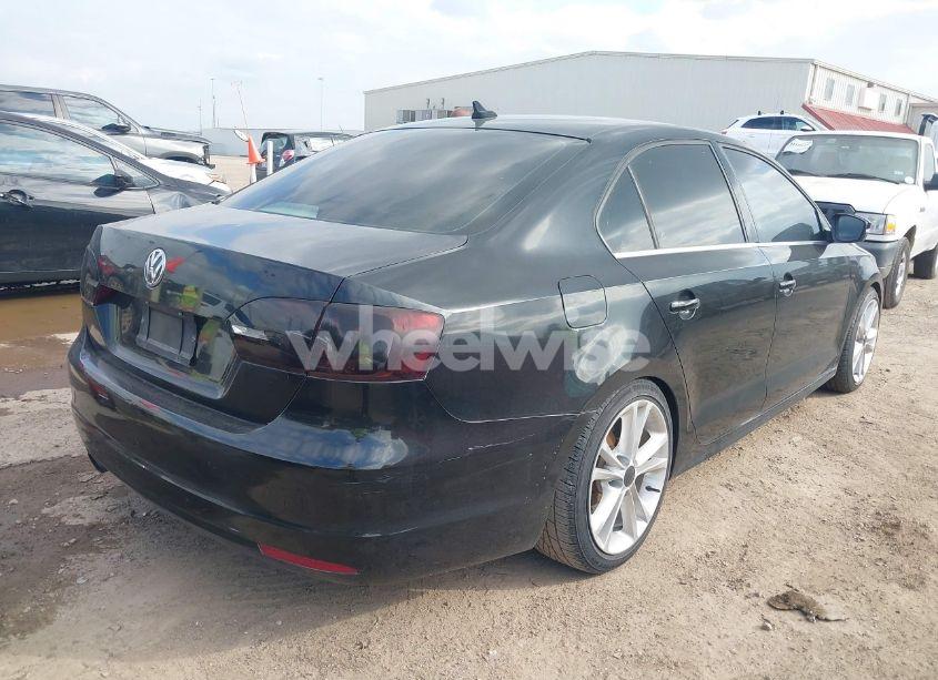 Photo 4 of 2014 Volkswagen Jetta 1.8T SE (VIN 3VWD07AJ5EM382349)