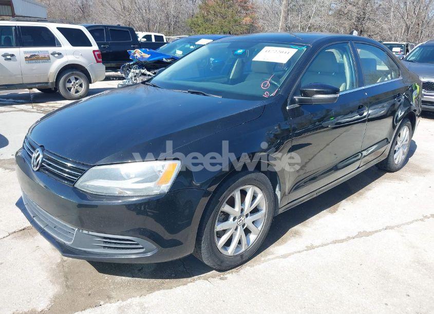 Photo 2 of 2014 Volkswagen Jetta 1.8T SE (VIN 3VWD07AJ5EM382352)