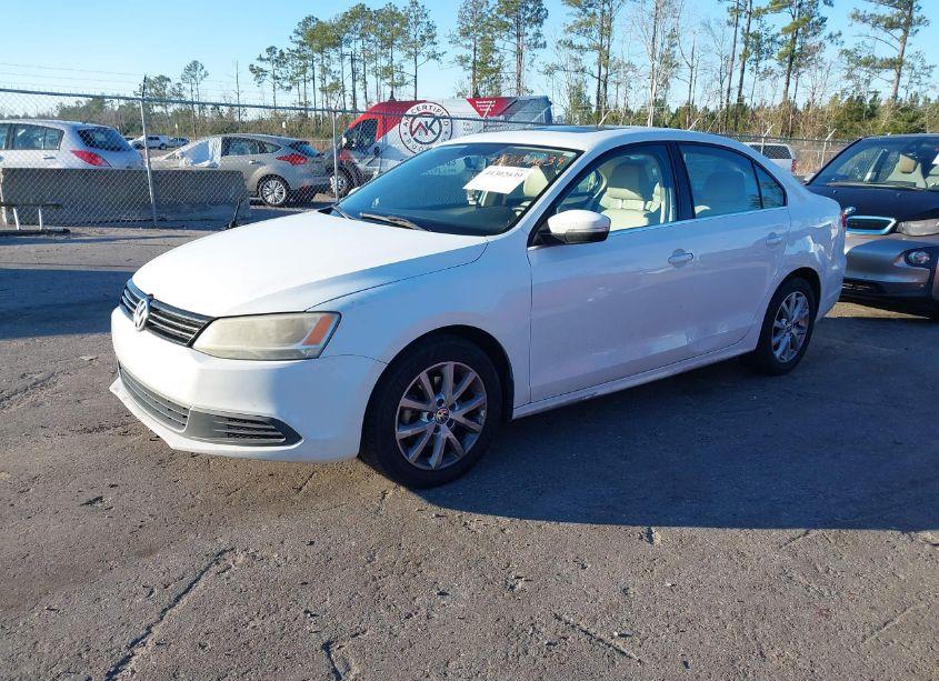 Photo 2 of 2014 Volkswagen Jetta 1.8T SE (VIN 3VWD07AJ5EM406956)