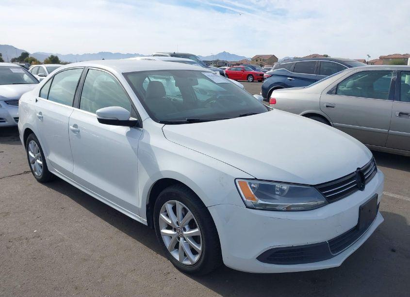 2014 Volkswagen Jetta 1.8T SE (VIN 3VWD07AJ6EM291431) main photo