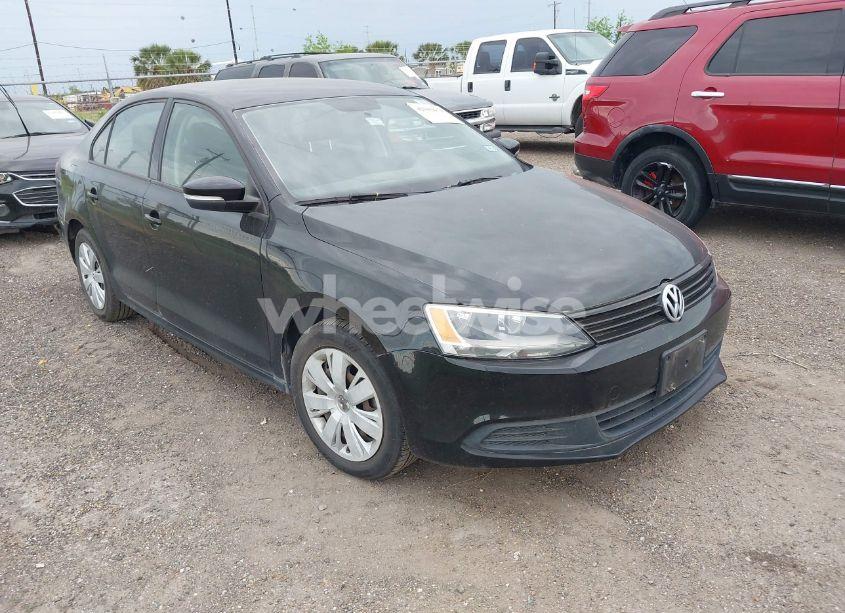 2014 Volkswagen Jetta 1.8T SE (VIN 3VWD07AJ6EM294233) main photo