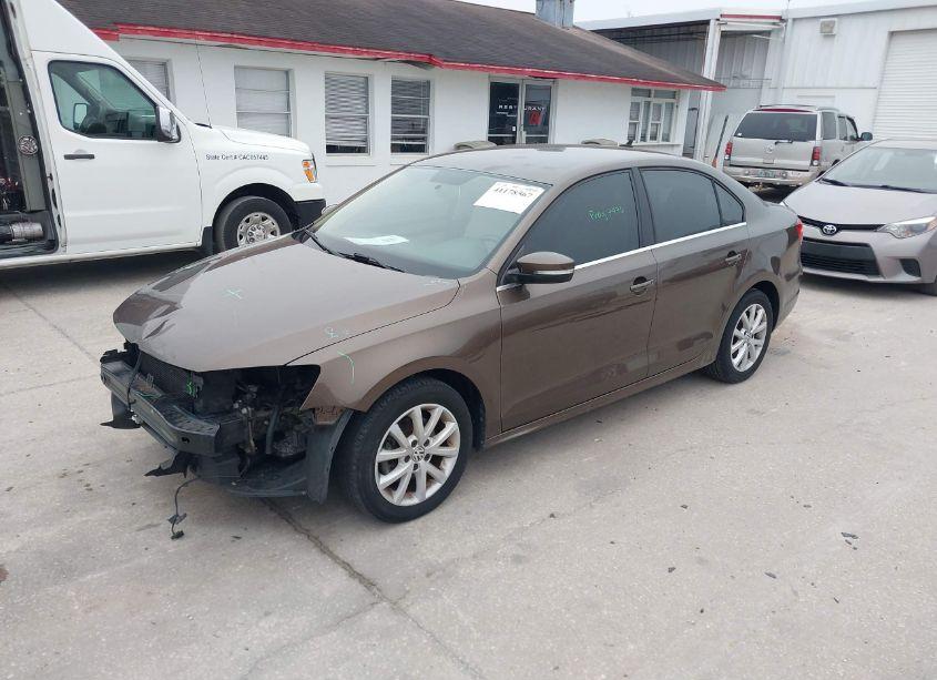 Photo 2 of 2014 Volkswagen Jetta 1.8T SE (VIN 3VWD07AJ6EM330745)