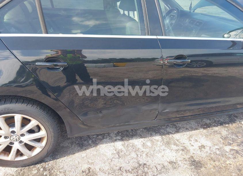 Photo 6 of 2014 Volkswagen Jetta 1.8T SE (VIN 3VWD07AJ6EM413088)