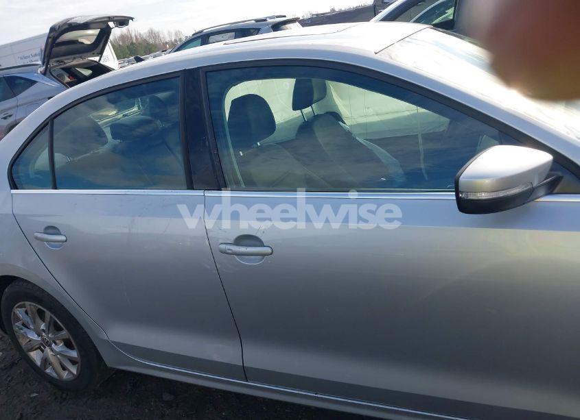 Photo 13 of 2014 Volkswagen Jetta 1.8T SE (VIN 3VWD07AJ7EM390579)