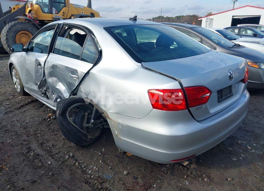 Photo 3 of 2014 Volkswagen Jetta 1.8T SE (VIN 3VWD07AJ7EM390579)