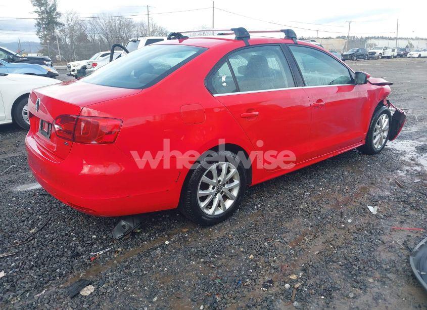 Photo 4 of 2014 Volkswagen Jetta 1.8T SE (VIN 3VWD07AJ7EM431129)