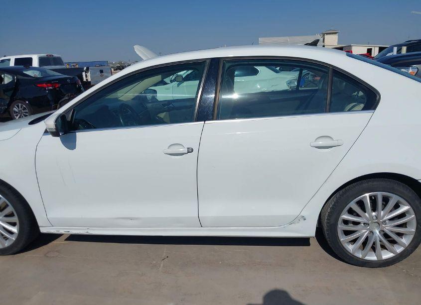 Photo 14 of 2015 Volkswagen Jetta 1.8T SE (VIN 3VWD07AJ7FM266538)