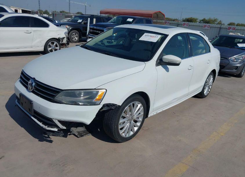 Photo 2 of 2015 Volkswagen Jetta 1.8T SE (VIN 3VWD07AJ7FM266538)