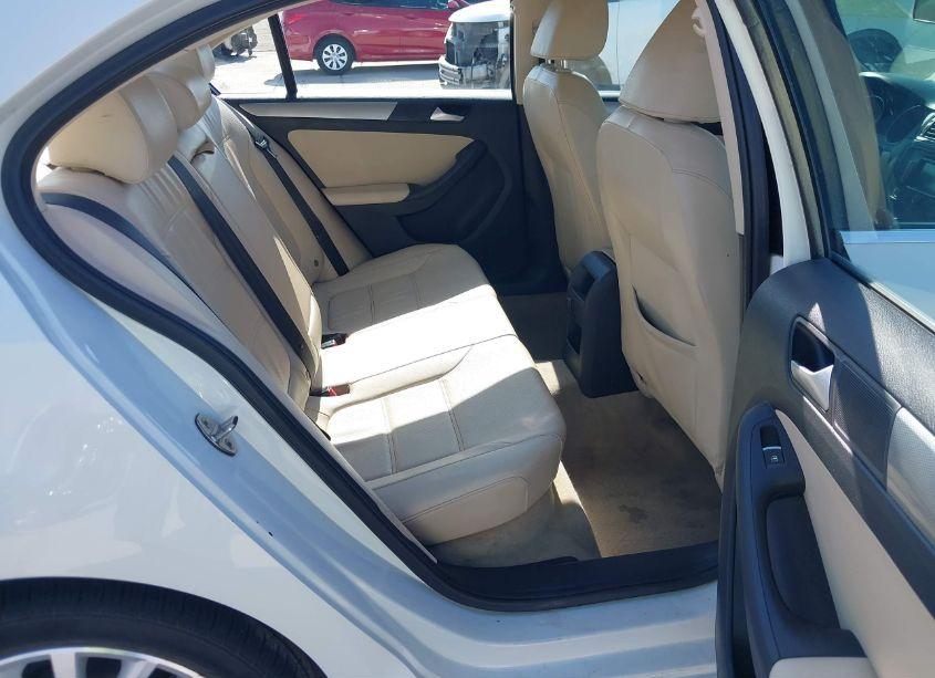 Photo 8 of 2015 Volkswagen Jetta 1.8T SE (VIN 3VWD07AJ7FM266538)