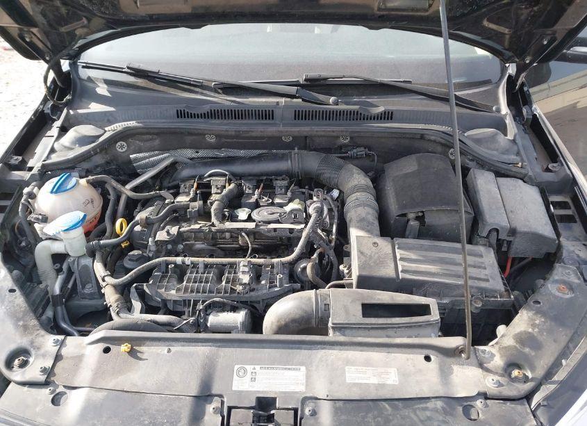 Photo 10 of 2015 Volkswagen Jetta 1.8T SE (VIN 3VWD07AJ7FM312403)