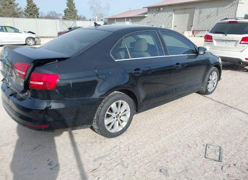 Photo 4 of 2015 Volkswagen Jetta 1.8T SE (VIN 3VWD07AJ7FM312403)