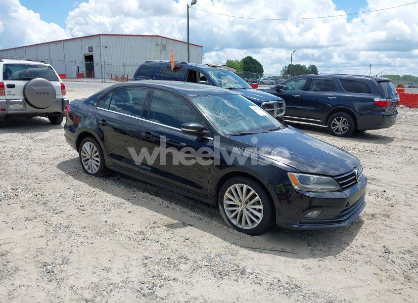 2015 Volkswagen Jetta 1.8T SE (VIN 3VWD07AJ7FM313101) main photo