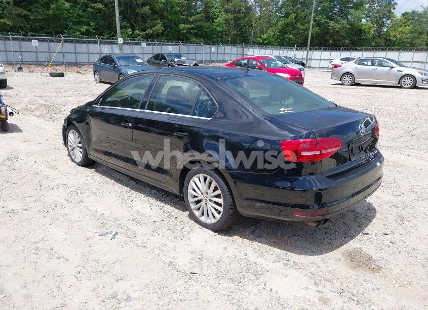 Photo 3 of 2015 Volkswagen Jetta 1.8T SE (VIN 3VWD07AJ7FM313101)