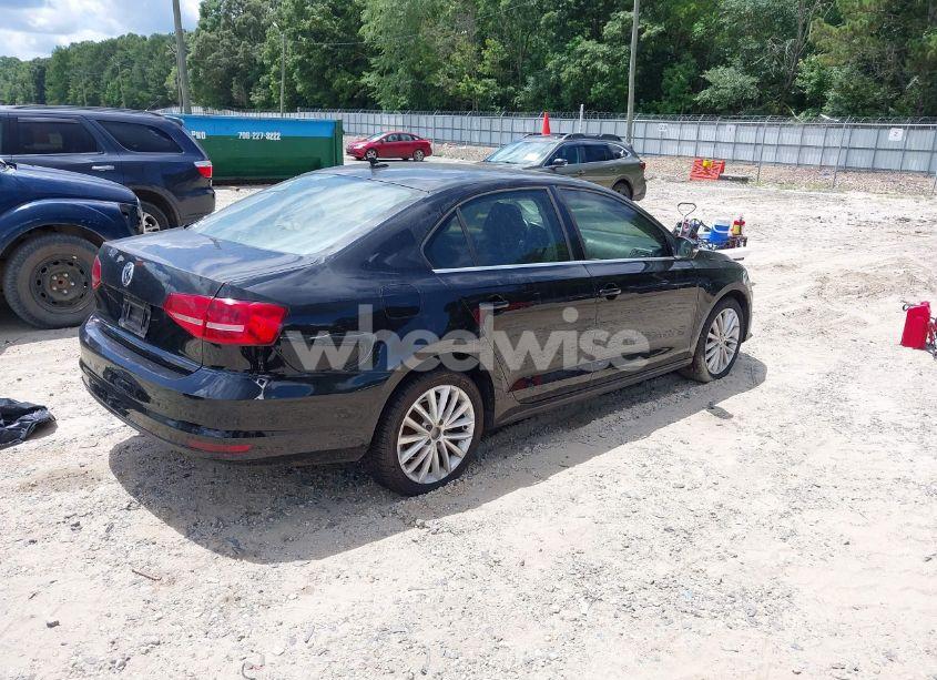 Photo 4 of 2015 Volkswagen Jetta 1.8T SE (VIN 3VWD07AJ7FM313101)