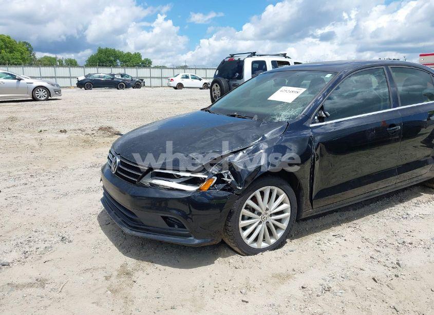 Photo 6 of 2015 Volkswagen Jetta 1.8T SE (VIN 3VWD07AJ7FM313101)
