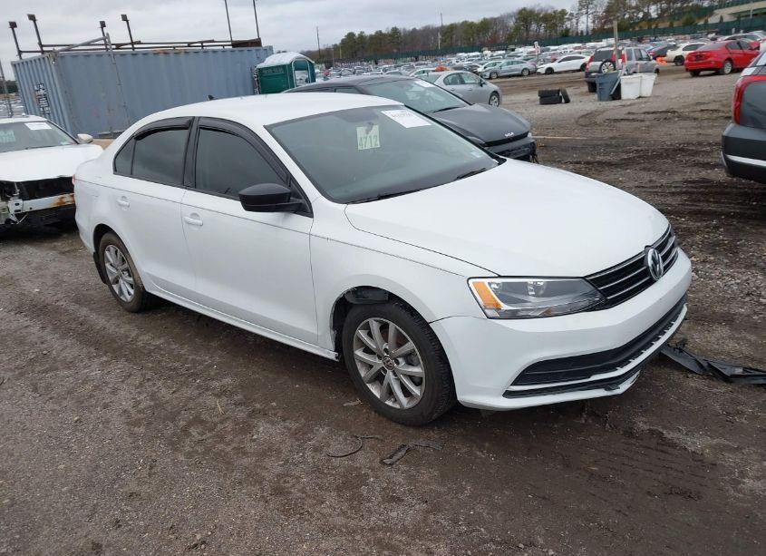 2015 Volkswagen Jetta 1.8T SE (VIN 3VWD07AJ7FM413960) main photo