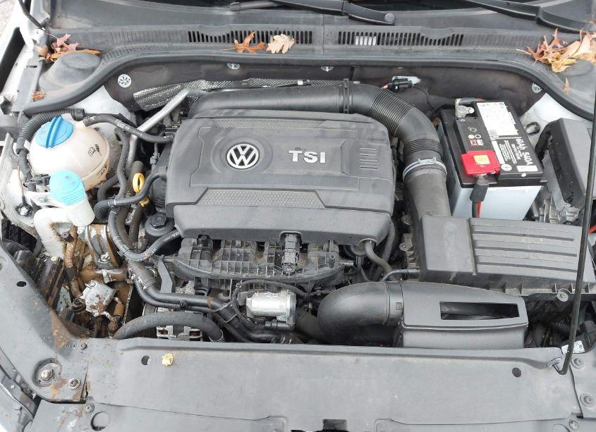 Photo 10 of 2015 Volkswagen Jetta 1.8T SE (VIN 3VWD07AJ7FM413960)