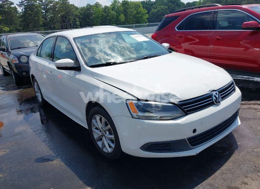2014 Volkswagen Jetta 1.8T SE (VIN 3VWD07AJ8EM242456) main photo