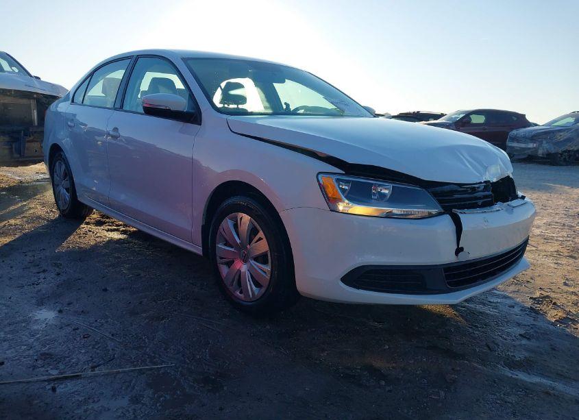 2014 Volkswagen Jetta 1.8T SE (VIN 3VWD07AJ8EM268913) main photo