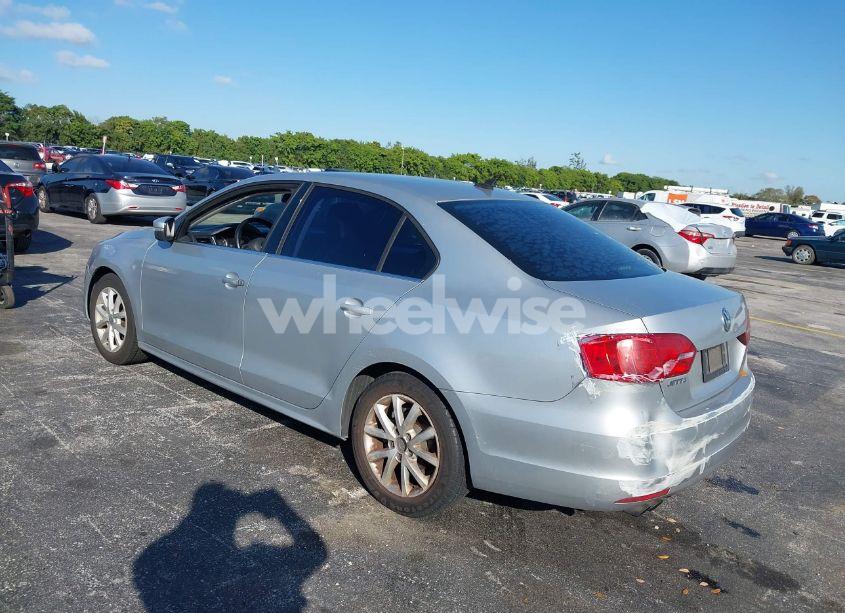 Photo 3 of 2014 Volkswagen Jetta 1.8T SE (VIN 3VWD07AJ8EM379994)