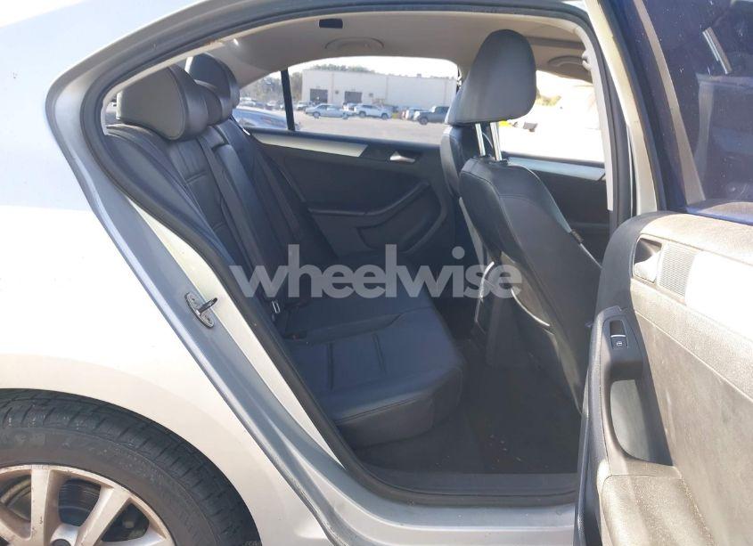 Photo 8 of 2014 Volkswagen Jetta 1.8T SE (VIN 3VWD07AJ8EM379994)