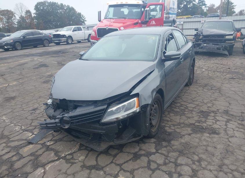 Photo 2 of 2014 Volkswagen Jetta 1.8T SE (VIN 3VWD07AJ9EM213340)