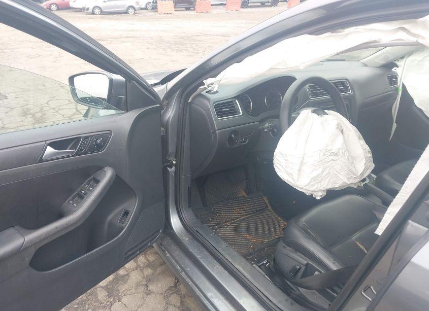 Photo 5 of 2014 Volkswagen Jetta 1.8T SE (VIN 3VWD07AJ9EM213340)