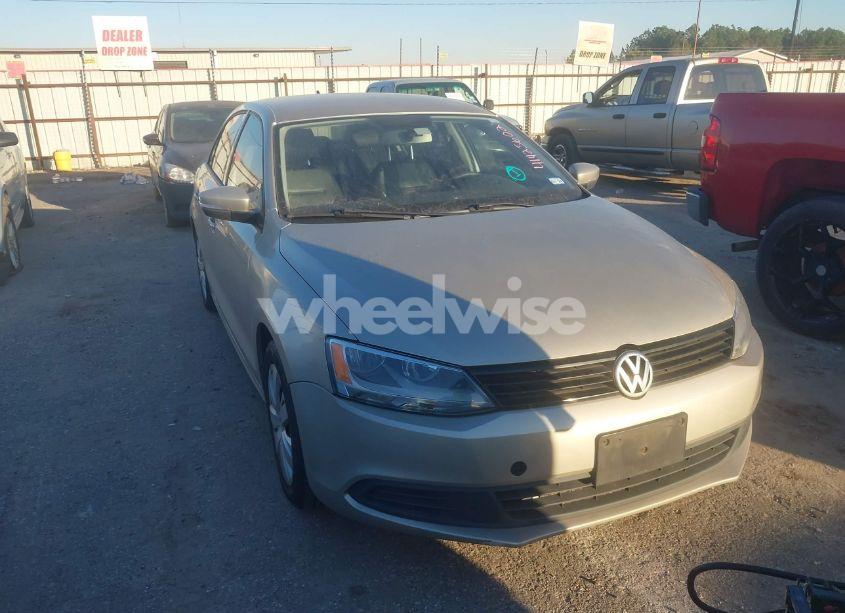 2014 Volkswagen Jetta 1.8T SE (VIN 3VWD07AJ9EM225696) main photo