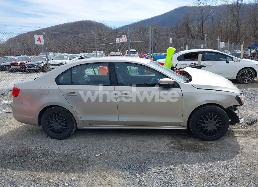Photo 13 of 2014 Volkswagen Jetta 1.8T SE (VIN 3VWD07AJ9EM248024)