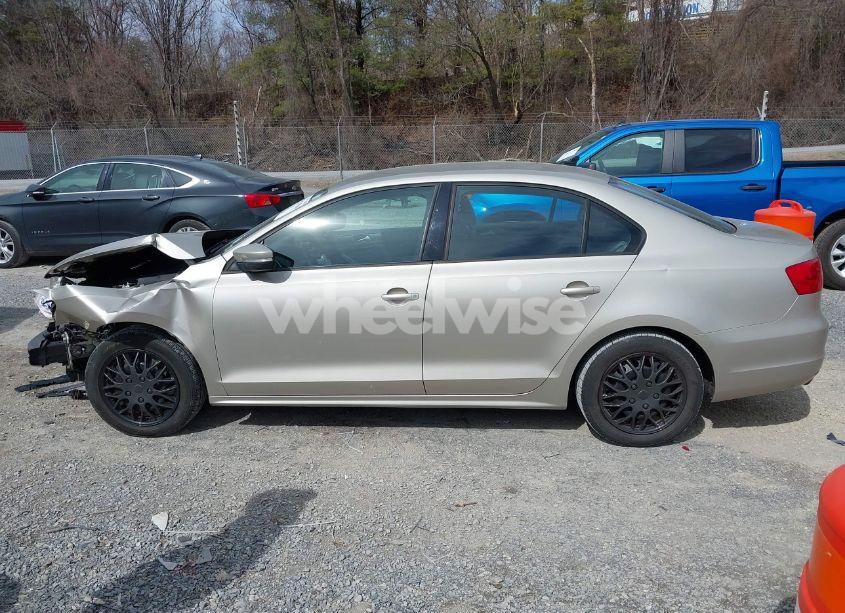 Photo 14 of 2014 Volkswagen Jetta 1.8T SE (VIN 3VWD07AJ9EM248024)