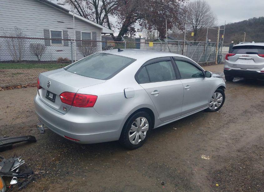 Photo 4 of 2014 Volkswagen Jetta 1.8T SE (VIN 3VWD07AJ9EM281427)
