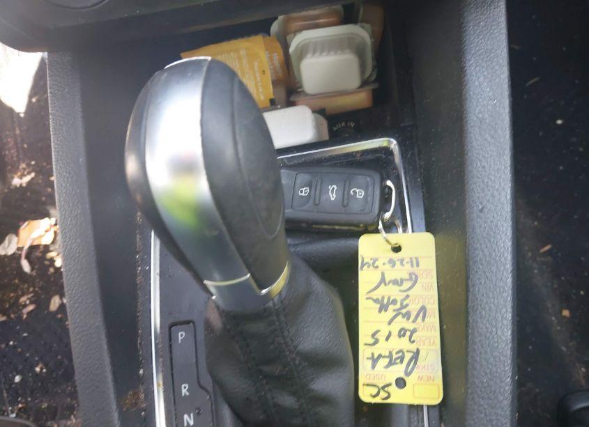 Photo 4 of 2015 Volkswagen Jetta 1.8T SE (VIN 3VWD07AJ9FM284040)