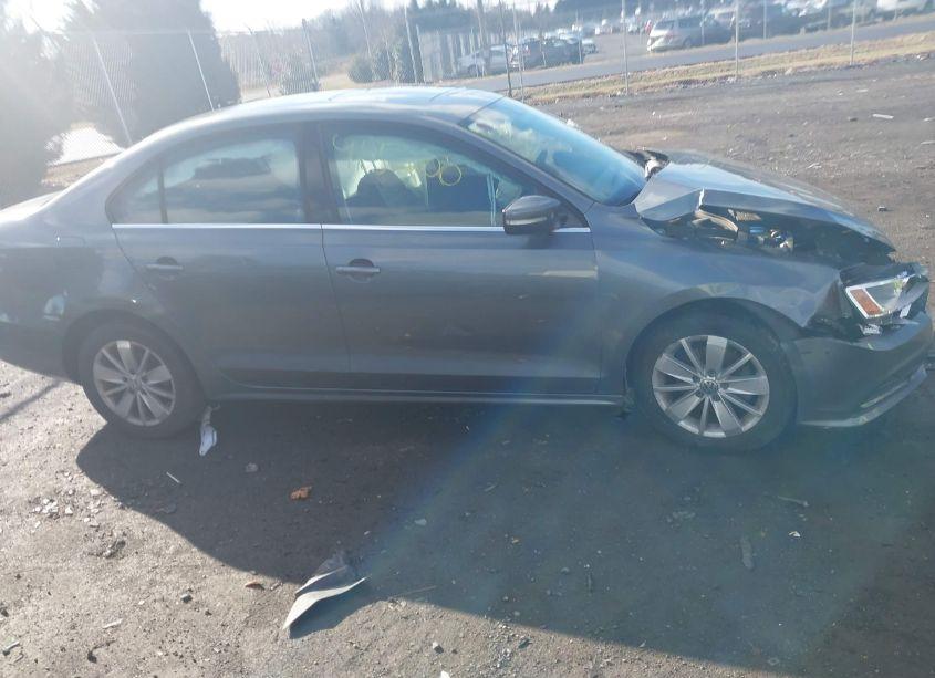 Photo 6 of 2015 Volkswagen Jetta 1.8T SE (VIN 3VWD07AJ9FM284040)