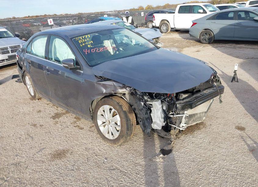 2015 Volkswagen Jetta 1.8T SE (VIN 3VWD07AJ9FM306554) main photo