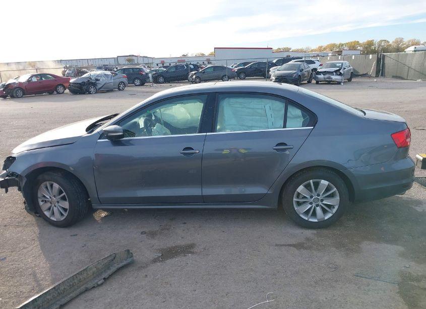 Photo 15 of 2015 Volkswagen Jetta 1.8T SE (VIN 3VWD07AJ9FM306554)