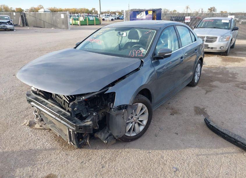 Photo 2 of 2015 Volkswagen Jetta 1.8T SE (VIN 3VWD07AJ9FM306554)