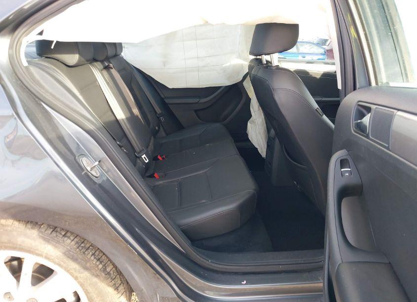 Photo 8 of 2015 Volkswagen Jetta 1.8T SE (VIN 3VWD07AJ9FM306554)