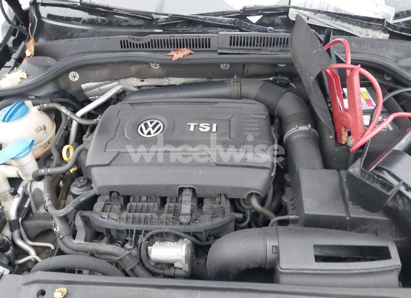 Photo 10 of 2015 Volkswagen Jetta 1.8T SE (VIN 3VWD07AJ9FM307302)