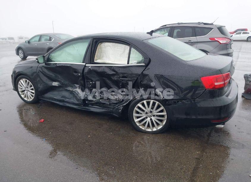 Photo 3 of 2015 Volkswagen Jetta 1.8T SE (VIN 3VWD07AJ9FM307302)