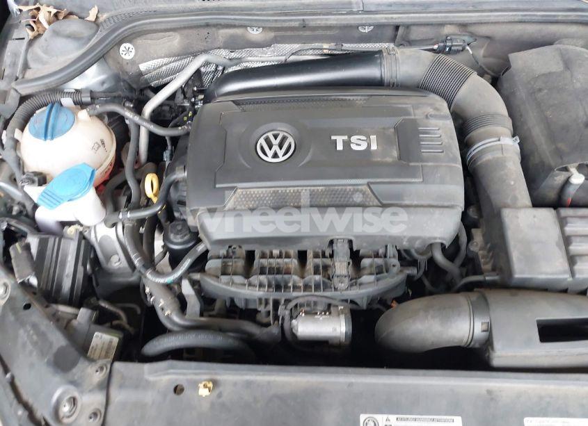 Photo 10 of 2015 Volkswagen Jetta 1.8T SE (VIN 3VWD07AJ9FM310300)