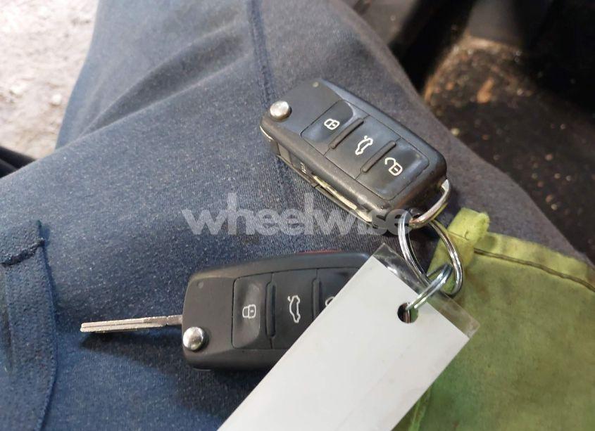 Photo 11 of 2015 Volkswagen Jetta 1.8T SE (VIN 3VWD07AJ9FM310300)