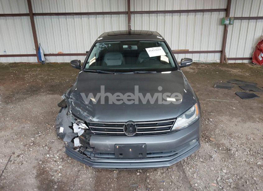 Photo 12 of 2015 Volkswagen Jetta 1.8T SE (VIN 3VWD07AJ9FM310300)