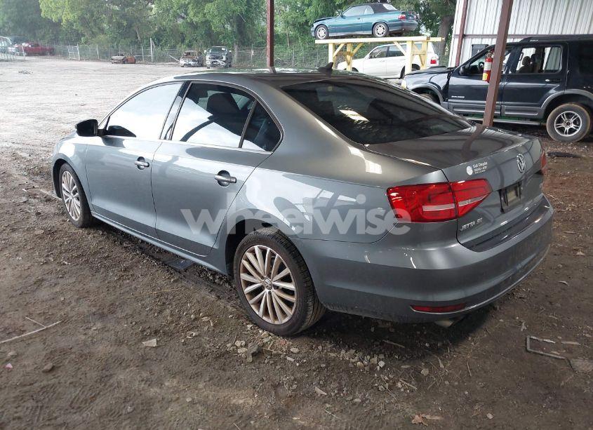 Photo 3 of 2015 Volkswagen Jetta 1.8T SE (VIN 3VWD07AJ9FM310300)