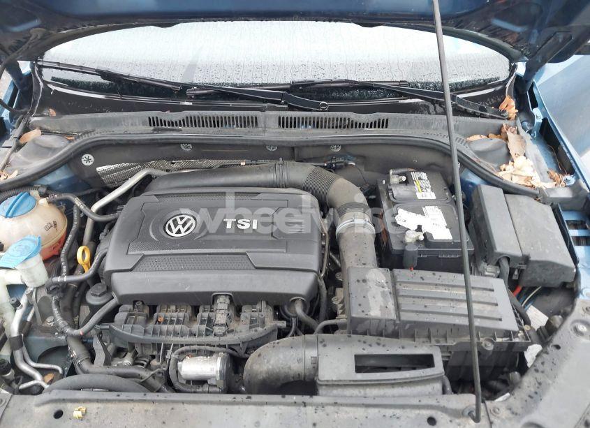 Photo 10 of 2015 Volkswagen Jetta 1.8T SE (VIN 3VWD07AJ9FM329266)
