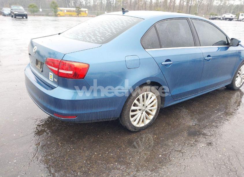 Photo 4 of 2015 Volkswagen Jetta 1.8T SE (VIN 3VWD07AJ9FM329266)