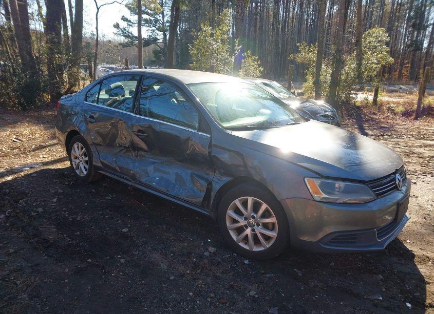 2014 Volkswagen Jetta 1.8T SE (VIN 3VWD07AJXEM290847) main photo