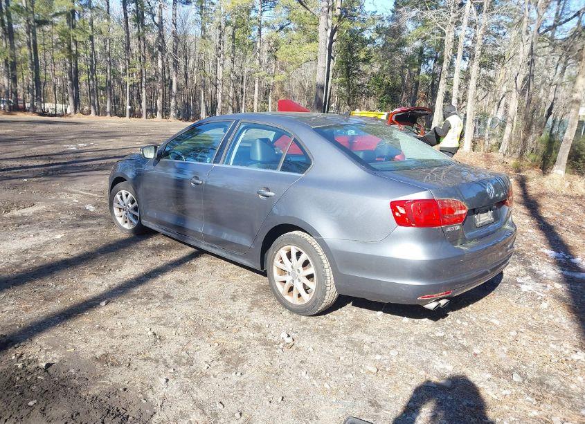 Photo 3 of 2014 Volkswagen Jetta 1.8T SE (VIN 3VWD07AJXEM290847)